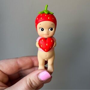 SONNY ANGEL Strawberry Love Series - Strawberry Figurine